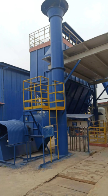 大型工业车间内多台漏斗除尘器并联运行实景