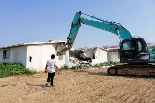 养殖场臭气大面临罚款，快试试嵩安环保生物除臭剂