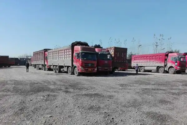 河北邢台停车场为治理扬尘使用的嵩安环保扬尘抑制剂，效果到底咋样？