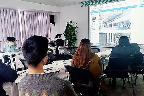 产品课堂时刻：通过案例分析产品，学习产品