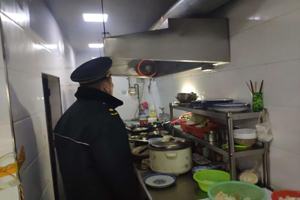 餐饮店因没有处理好有机废气被罚款4万元