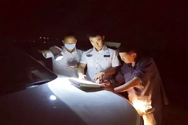 企业有机废气排放超标，被责令停产改造